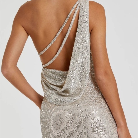 Mac Duggal 26990 NWT SEQUINED ONE SHOULDER DRAPED BACK GOWN - Picture 2 of 6